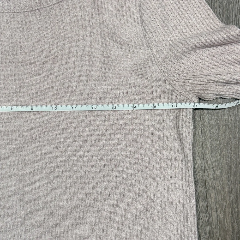 Old Navy Women's Light Pink Ribbed Long Sleeve Tee Size M - Picture 4 of 7
